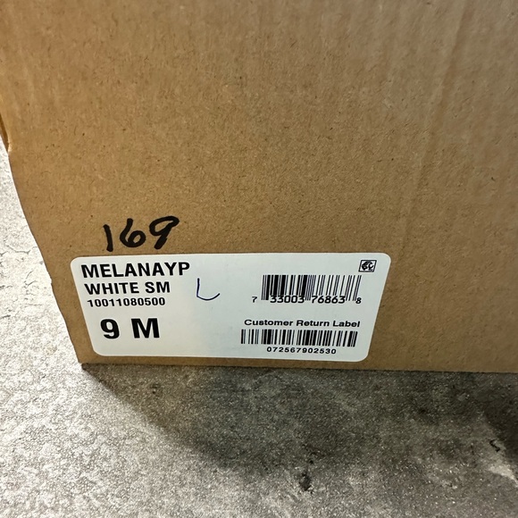 Elegant White Women's Boots - Picture 4 of 6